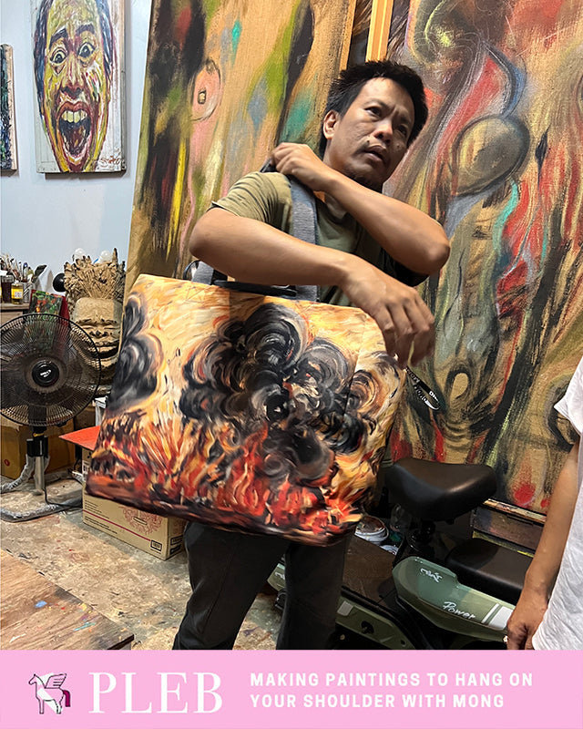Making paintings to hang on your shoulder